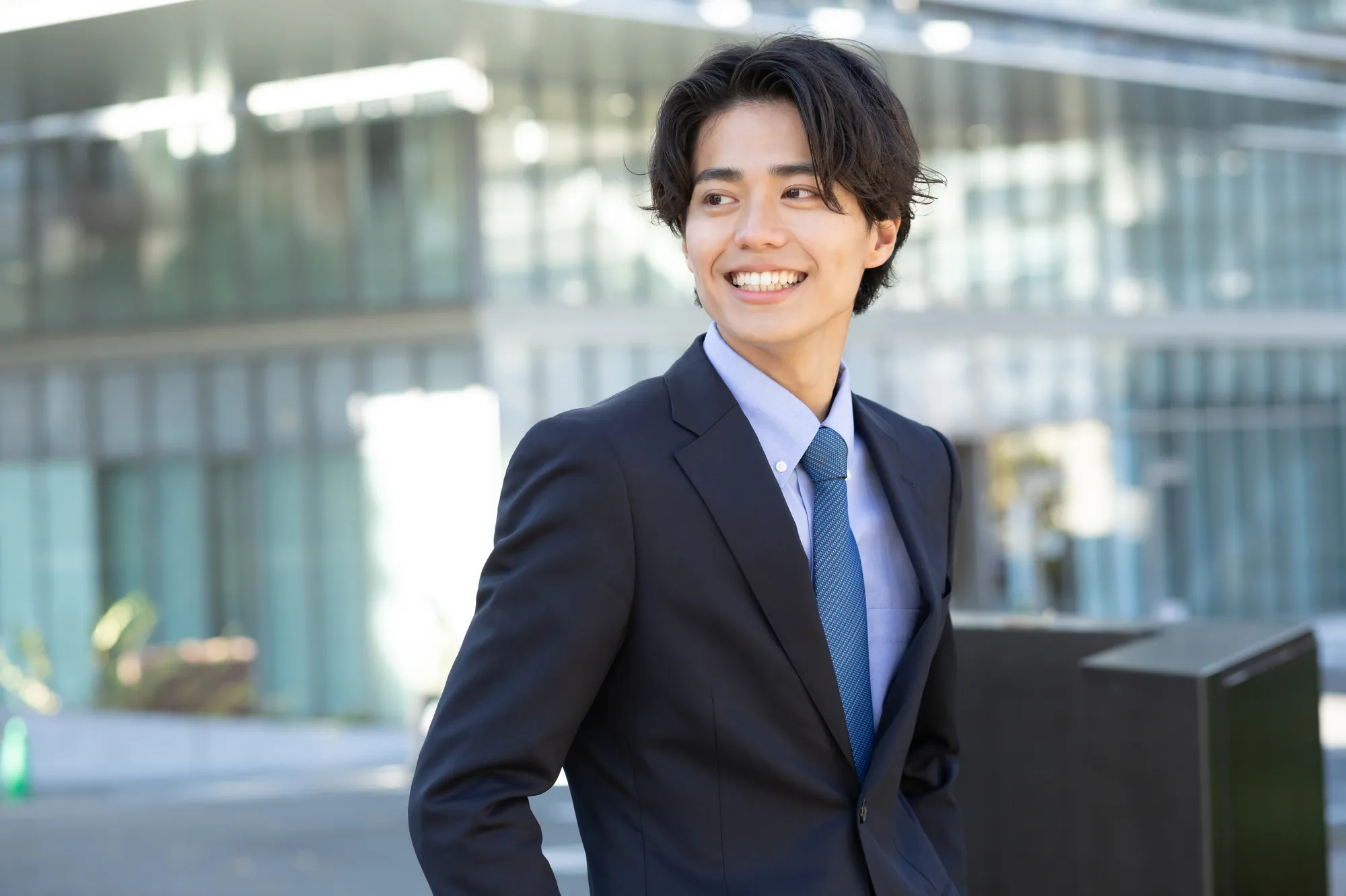 笑顔の男性