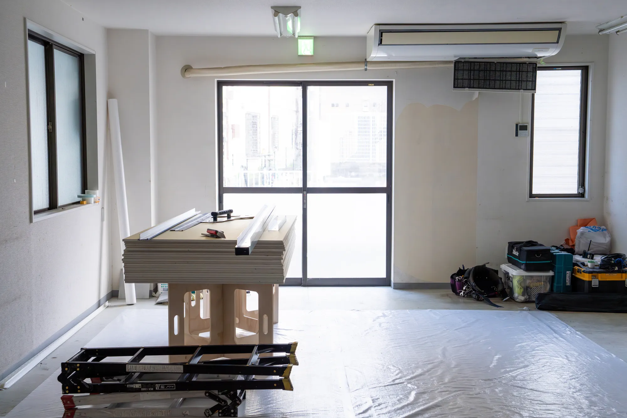 改装中の室内